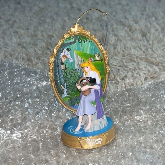 Hallmark Walt Disney Sleeping Beauty Keepsake Christmas Tree Ornament No Box - Picture 1 of 8